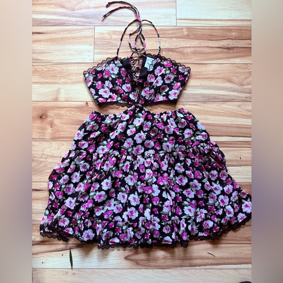 Sky To Moon Dresses & Skirts - Sky to Moon Floral Cutout Halter Dress 🌸🖤